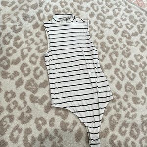 Women’s XS Express mock neck striped bodysuit
